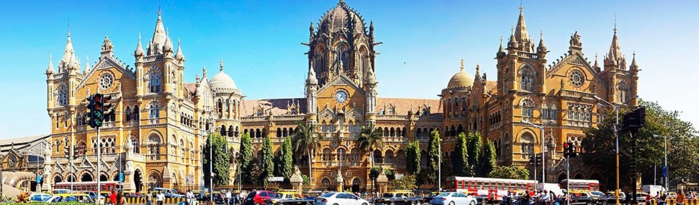 Chhatrapati Shivaji Terminus, trước đây gọi là Victoria Terminus là trạm đường sắt duy nhất được đưa vào danh sách di sản thế giới của UNESCO.