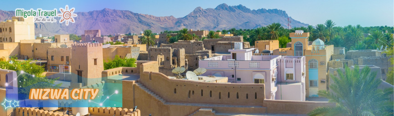 Nizwa là một trong những thành phố cổ nhất ở Oman, và từng là trung tâm thương mại, tôn giáo, giáo dục và nghệ thuật. Ngày nay, Nizwa là một nơi thịnh vượng đa dạng với nhiều khía cạnh nông nghiệp, lịch sử và giải trí. Nizwa là trung tâm trồng chà là và là thị trường của khu vực.